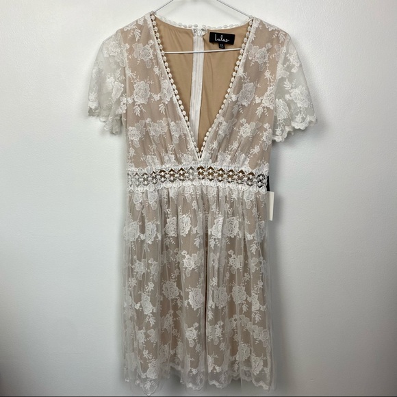 Lulus White Lace Short Sleeve Mini Dress XS 🤍 - Picture 5 of 10